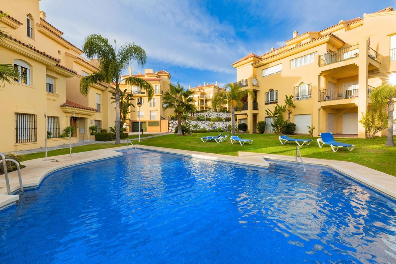 Riviera Relax & Pool Apartment *